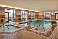 Kolam Renang Embassy Suites by Hilton Charlotte Concord Golf Resort & Spa