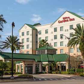 Exterior 1 ฮิลตันการ์เด้นอินน์ ปาล์มโคสต์ทาวน์เซ็นเตอร์, โรงแรม & ที่พัก Tokyo Japanese Steakhouse & Sushi Bar