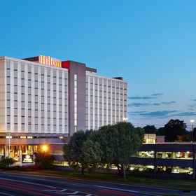 Exterior1Hilton Newark Airport,史泰登岛动物园飯店