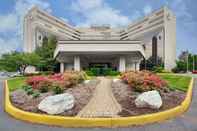 Others DoubleTree by Hilton Newark Airport