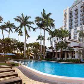 Pool1Embassy Suites by Hilton Fort Lauderdale 17th Street,拉斯奥拉斯河滨飯店