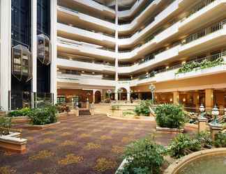 อื่นๆ 2 Embassy Suites by Hilton Greensboro Airport