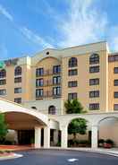 Exterior Embassy Suites by Hilton Greensboro Airport