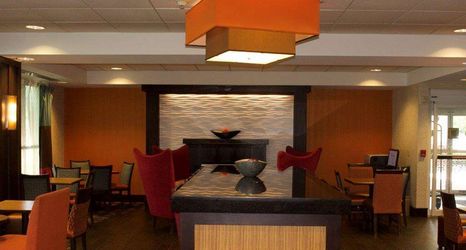 기타 2 Hampton Inn Ithaca