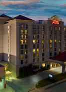 Exterior Hampton Inn & Suites Kansas City-Country Club Plaza