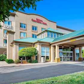 Exterior 1 Hilton Garden Inn Portland Airport, Bye and Bye Hotels