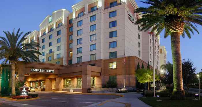 Luar Bangunan Embassy Suites by Hilton Sacramento Riverfront Promenade