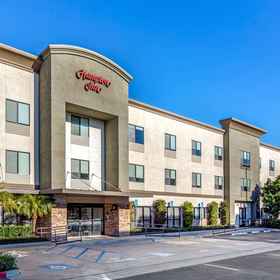 Exterior1Hampton Inn Carlsbad-North San Diego County,Sleeping Tiger Coffees飯店