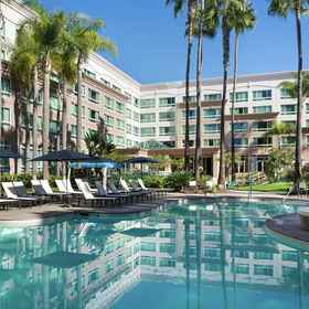 Pool 1 DoubleTree by Hilton San Diego - Del Mar, San Diego Hotels
