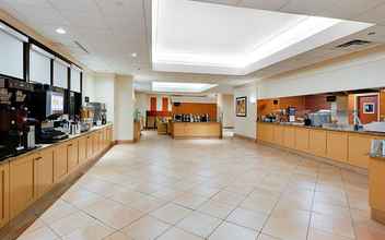 Restoran 4 Embassy Suites by Hilton Tampa Airport Westshore