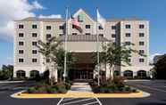 Bangunan 2 Embassy Suites by Hilton Dulles Airport