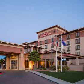 Exterior 1 힐튼 가든 인 엘파소 / 대학교, 엘패소 홀로코스트 박물관 호텔