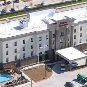 Exterior1Hampton Inn and Suites Dallas/Ft Worth Airport South,Six Flags Mall飯店