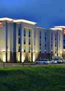 Exterior Hampton Inn and Suites Chippewa Falls