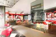 Bar, Cafe and Lounge ibis Makassar City Center