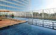 Swimming Pool 6 Novotel Makassar Grand Shayla