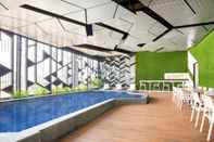 Kolam Renang ibis Styles Jakarta Sunter