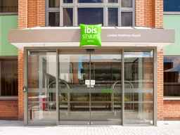 ibis Styles London Heathrow Airport, Rp 2.110.125