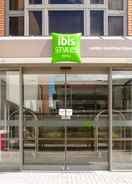 Exterior view ibis Styles London Heathrow Airport