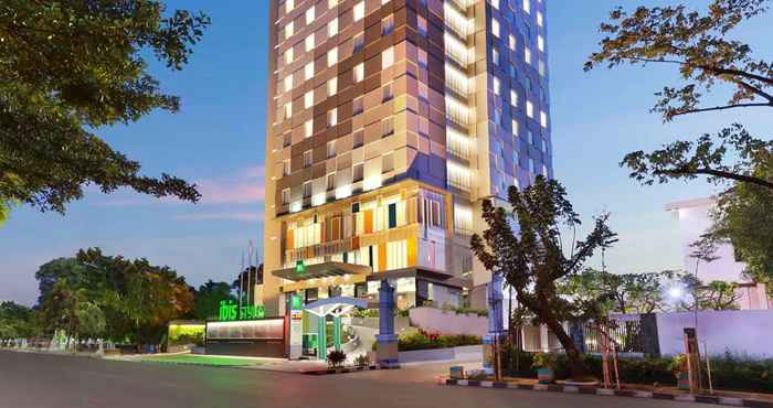 ภายนอกอาคาร ibis Styles Makassar Sam Ratulangi