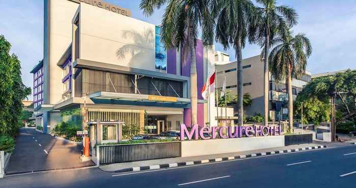 Luar Bangunan Mercure Jakarta Cikini