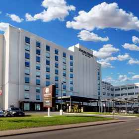 Exterior 1 DoubleTree by Hilton Niagara Falls New York, Martin's Fantasy Island Hotels