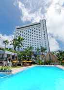 Pool DoubleTree by Hilton Naha Shuri Castle