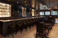 Bar, Cafe and Lounge H Hotel Los Angeles, Curio Collection by Hilton