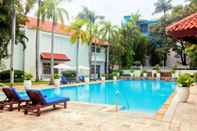 Swimming Pool Hotel Majapahit Surabaya - MGallery