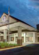 Exterior Doubletree by Hilton Harrisonburg