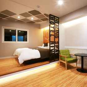 Icheon Hotel Gang 1, Hotel Cheolgap Mountain