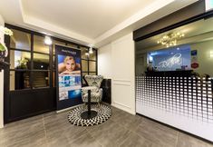 Others 7 University of Foreign Life Hotel Raha