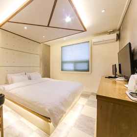 ทงยอง ซอปิรัง 1, โรงแรม & ที่พัก Sipjasan