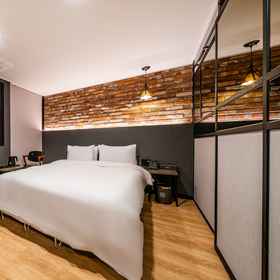 ซูวอน หมายเลข 25 สาขาซูวอนอินกเย 1, โรงแรม & ที่พัก สวนแมแทน