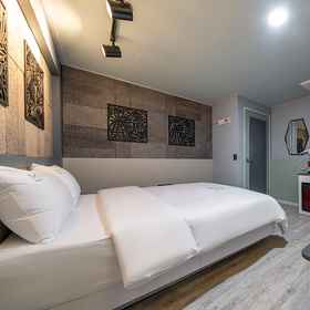 Taereung (Gongneungdong) M 1, Hotel Dobong Hiking Support Center