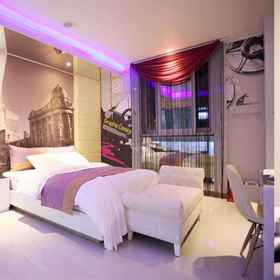 Muan Namak Self Check-in Hotel 1, Hotel Samho Library