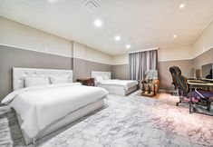 Others 2 Geojedo Jangseungpo Hotel The Bam