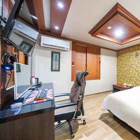 Uijeongbu Venezia 1, Hotel Dobong Hiking Support Center