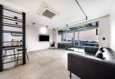 Others 4 Taean (Anmyeondo) Indigo Nine Pool Villa