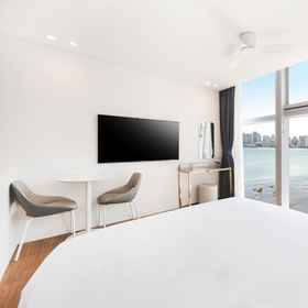 Busan Gwangalli Ocean 2heaven 1, Hotel Geumsa Elementary School