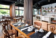 Lain-lain 4 i31 Hotel