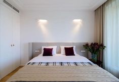 Khác 4 Empire Apart