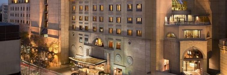 Lain-lain Michelangelo On Nelson Mandela Square