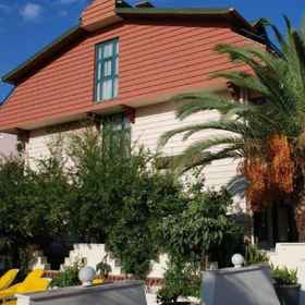 Kutberk Hotel 1, ハドリアヌスの門ホテル