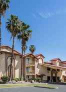 null Quality Inn and Suites Bakersfield