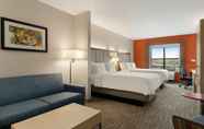 Khác 6 Holiday Inn Express and Suites Mt Pleasant