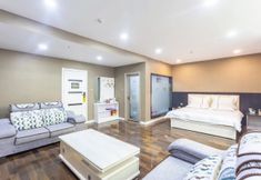 Others 2 Pebble Motel (Xiaoyi Xinyidong Street)