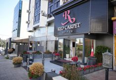 Others 4 Red Carpet Suites