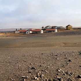 แคมป์เทอร์เรซเบย์ 1, โรงแรม & ที่พัก Kunene