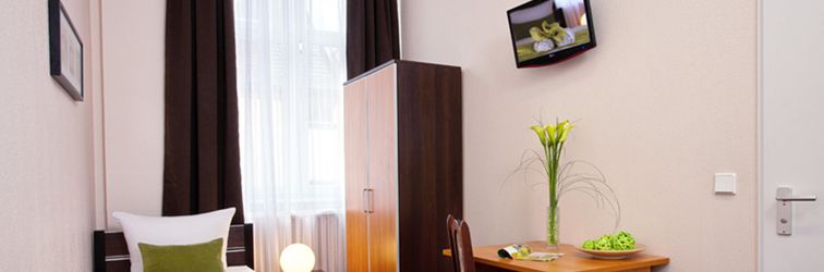 Khác LebensQuelle am Checkpoint Charlie